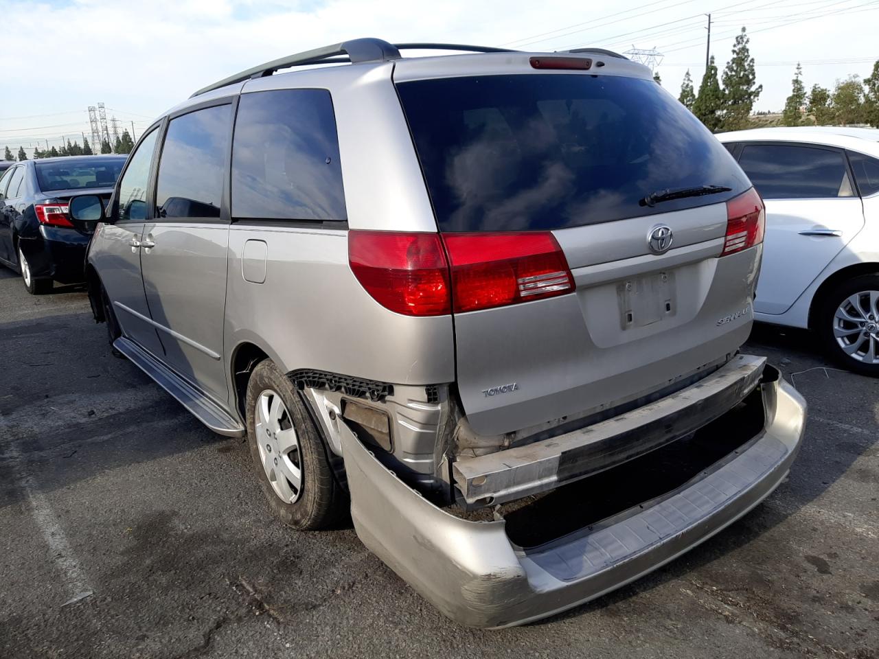 Photo 3 from auction – 2005 TOYOTA SIENNA CE with VIN 5TDZA23C55S374582