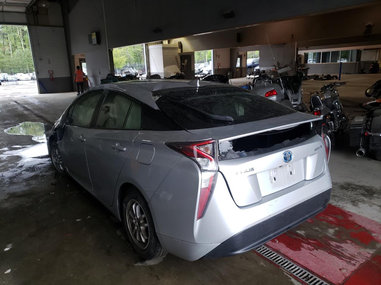 Photo 3 from auction – 2017 TOYOTA PRIUS with VIN JTDKBRFU6H3554476