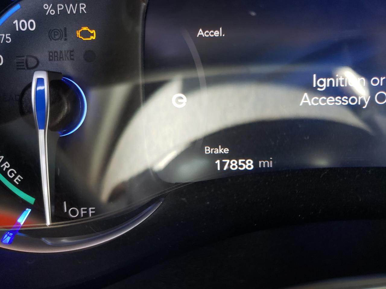 Photo 8 from auction – 2018 CHRYSLER PACIFICA H with VIN 2C4RC1N71JR358712