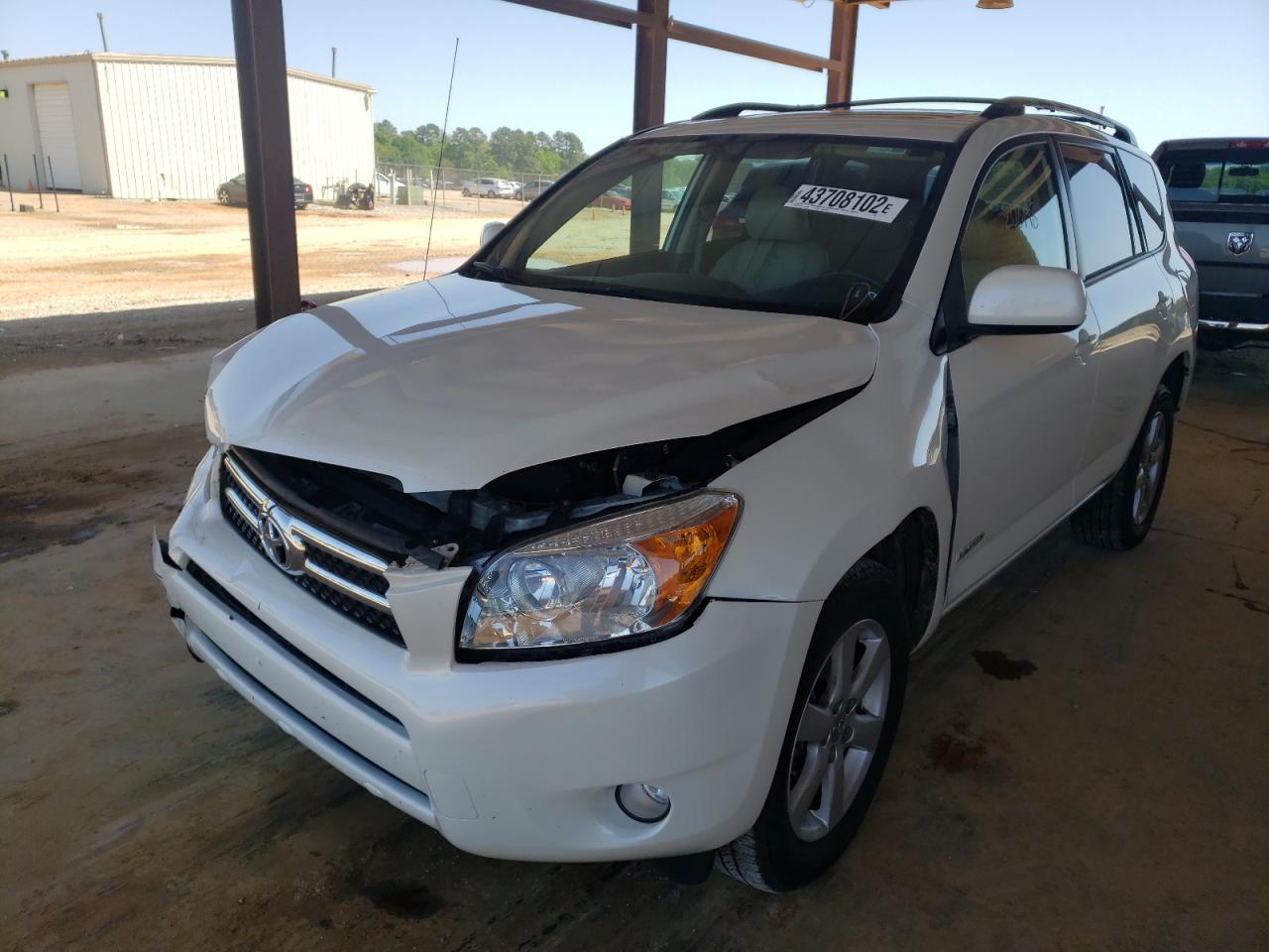 Photo 2 from auction – 2008 TOYOTA RAV4 with VIN JTMBD31V285152871