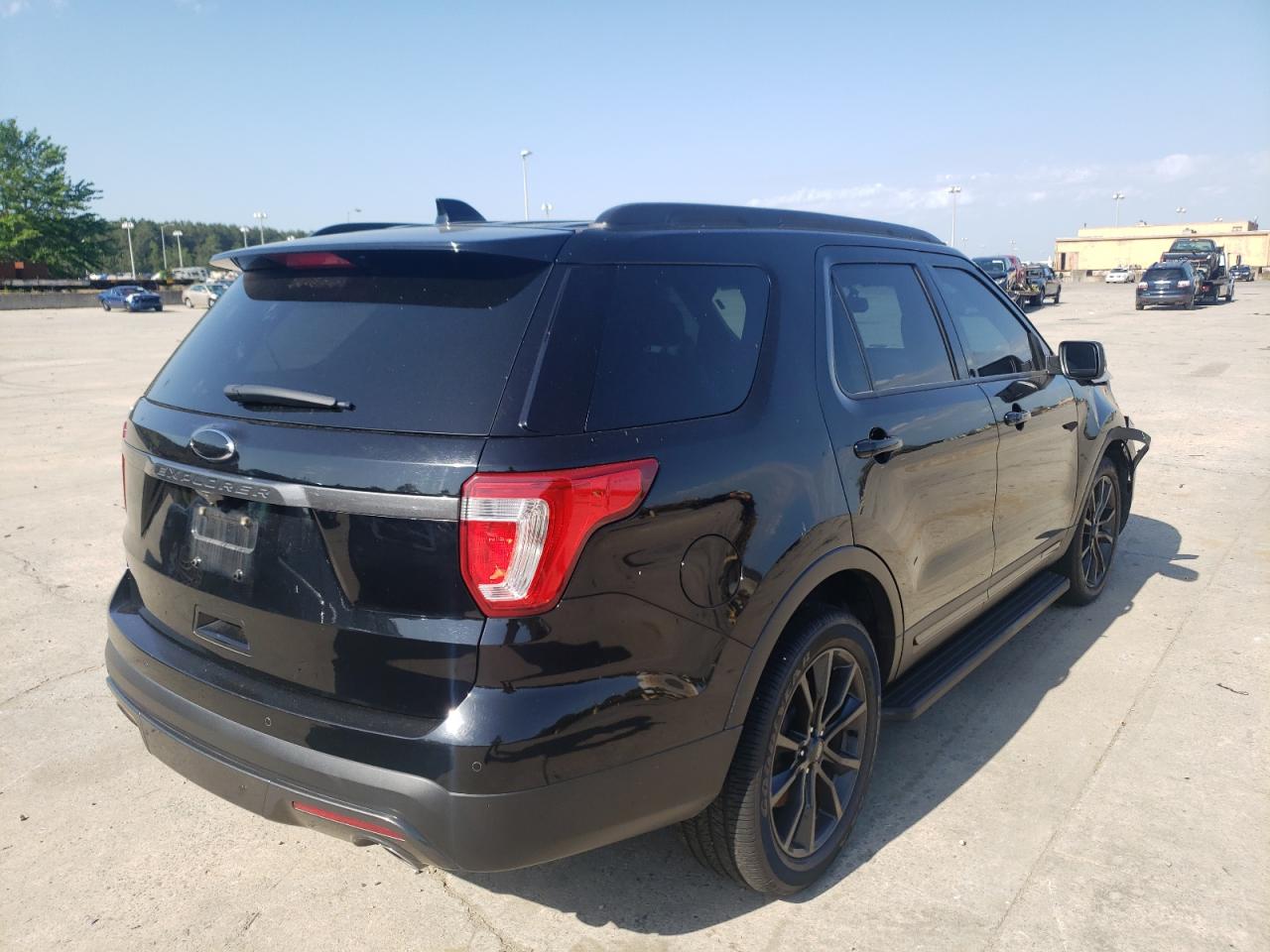 Photo 4 from auction – 2017 FORD EXPLORER X with VIN 1FM5K7D85HGE08694