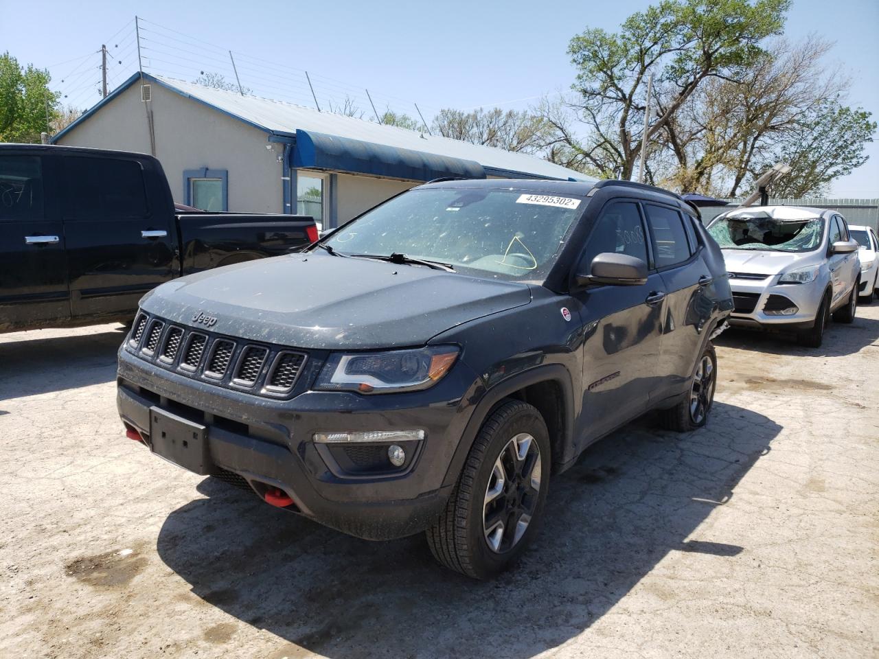 Photo 2 from auction – 2018 JEEP COMPASS TR with VIN 3C4NJDDB8JT200277
