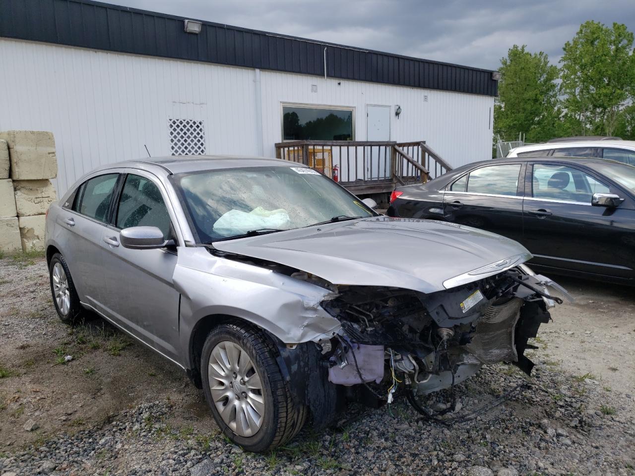 CHRYSLER 200 LX 2013 with VIN 1C3CCBAB3DN734192 - Photo from auction