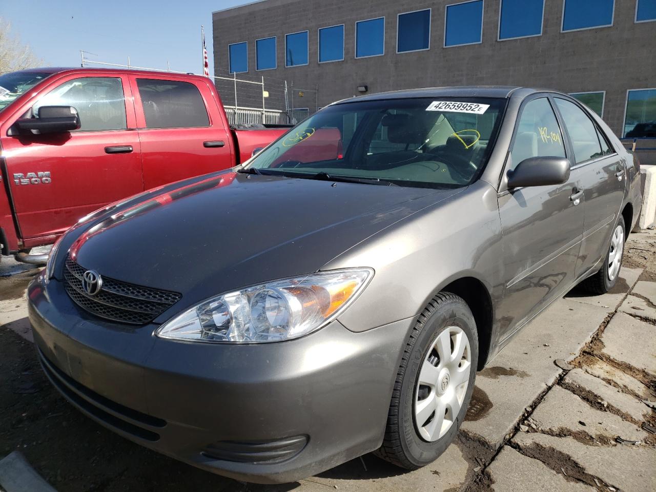 Photo 2 from auction – 2002 TOYOTA CAMRY LE with VIN 4T1BE32K32U617331