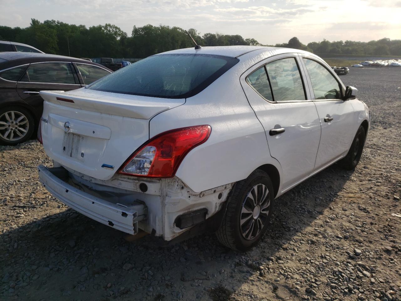 Photo 4 from auction – 2016 NISSAN VERSA S with VIN 3N1CN7AP6GL888188