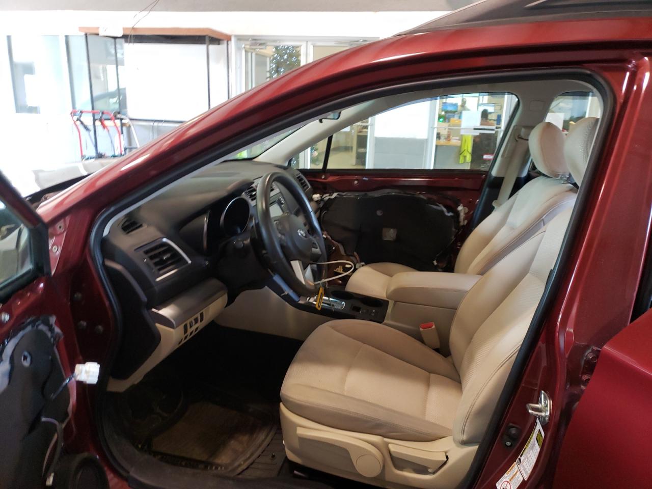 Photo 5 from auction – 2017 SUBARU OUTBACK 2. with VIN 4S4BSAAC0H3264391