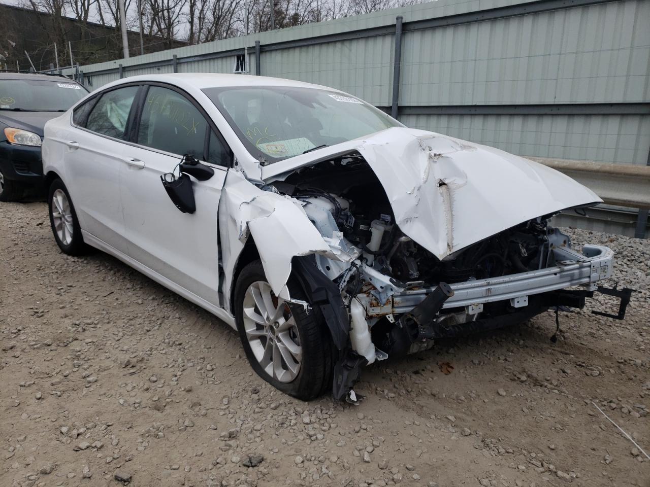 FORD FUSION SE 2020 with VIN 3FA6P0H79LR131901 - Photo from auction