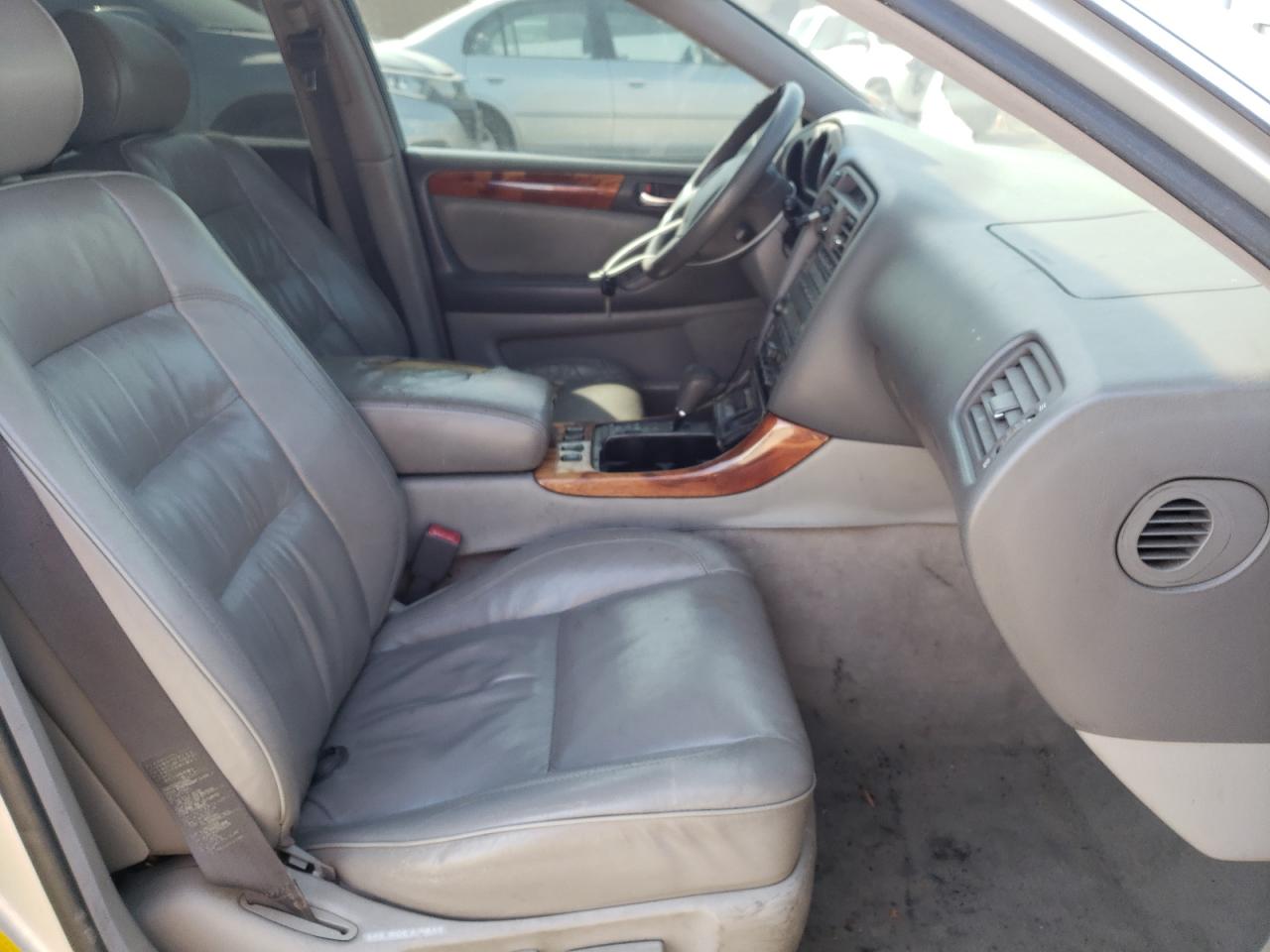 Photo 5 from auction – 1999 LEXUS GS 300 with VIN JT8BD68S5X0051234