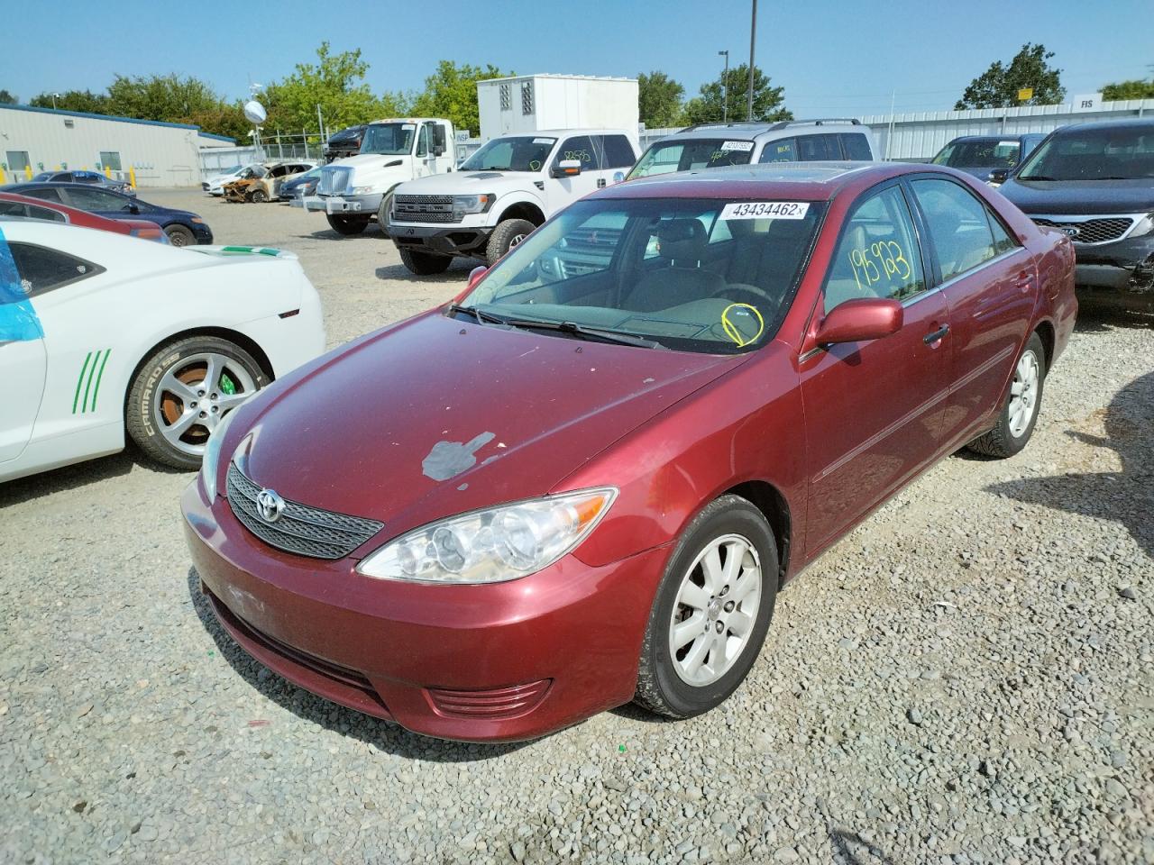 Photo 2 from auction – 2002 TOYOTA CAMRY LE with VIN 4T1BE30K02U070196
