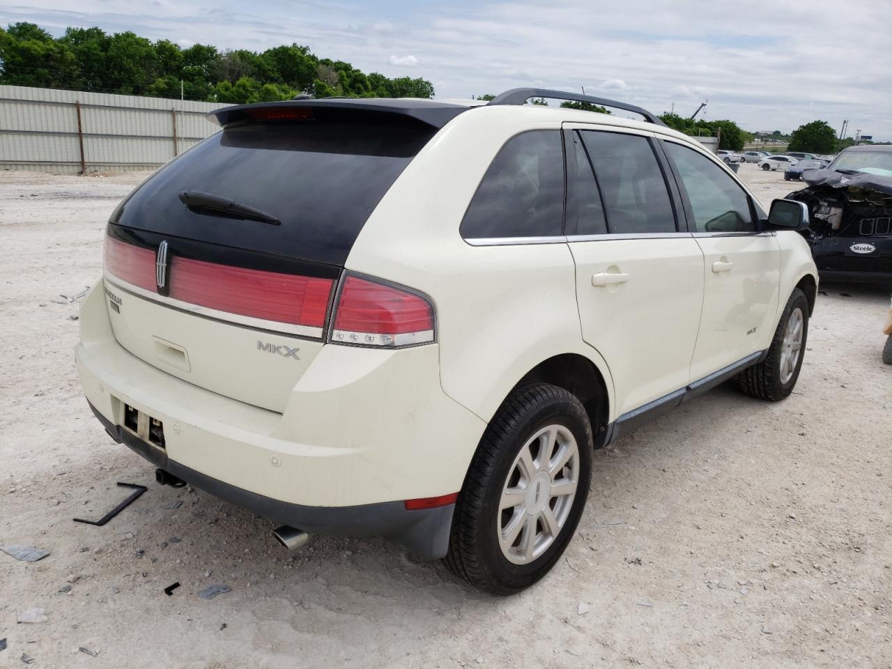 Photo 4 from auction – 2007 LINCOLN MKX with VIN 2LMDU68C47BJ26488
