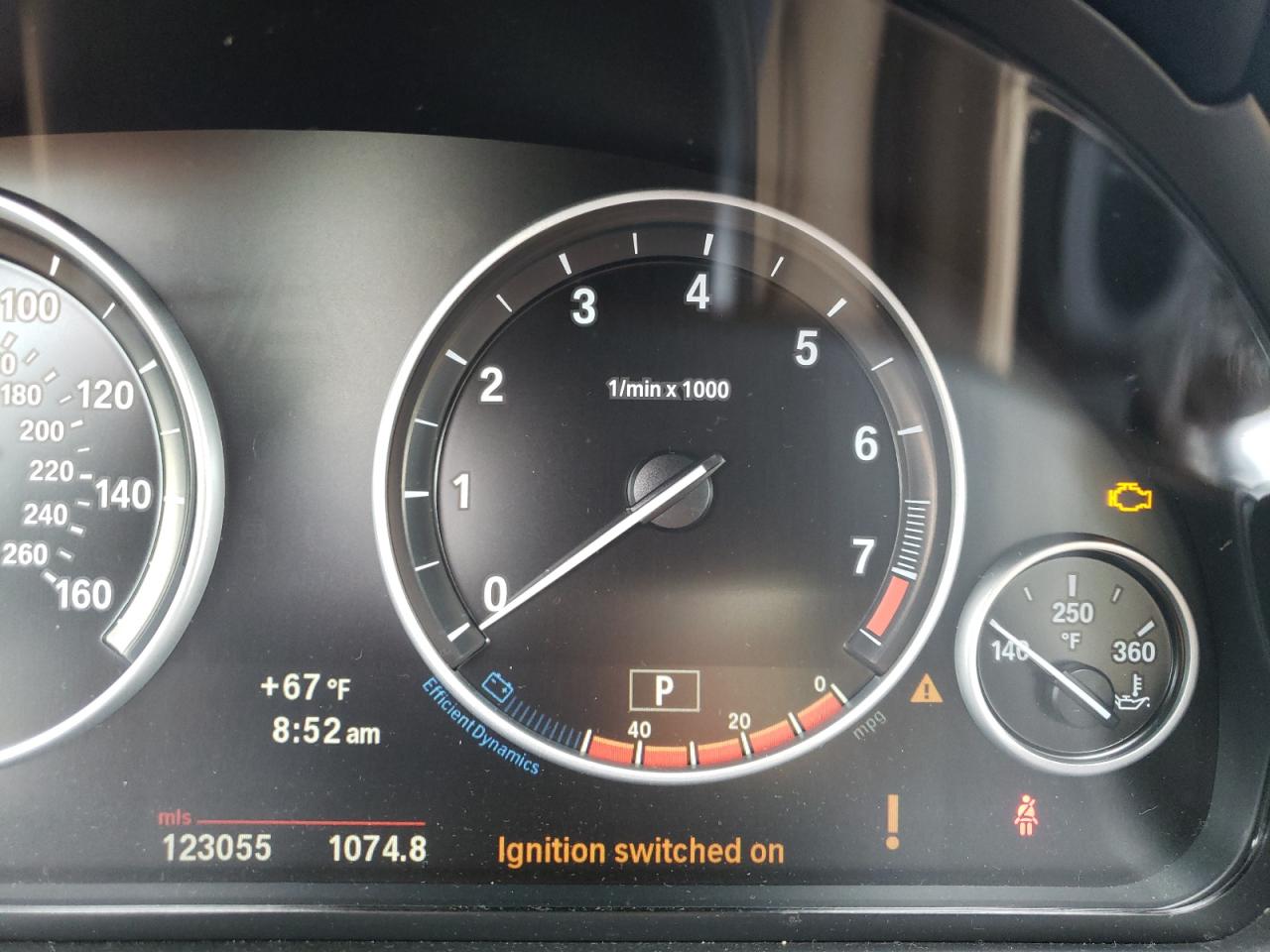 Photo 8 from auction – 2012 BMW 528 XI with VIN WBAXH5C57CDW02111