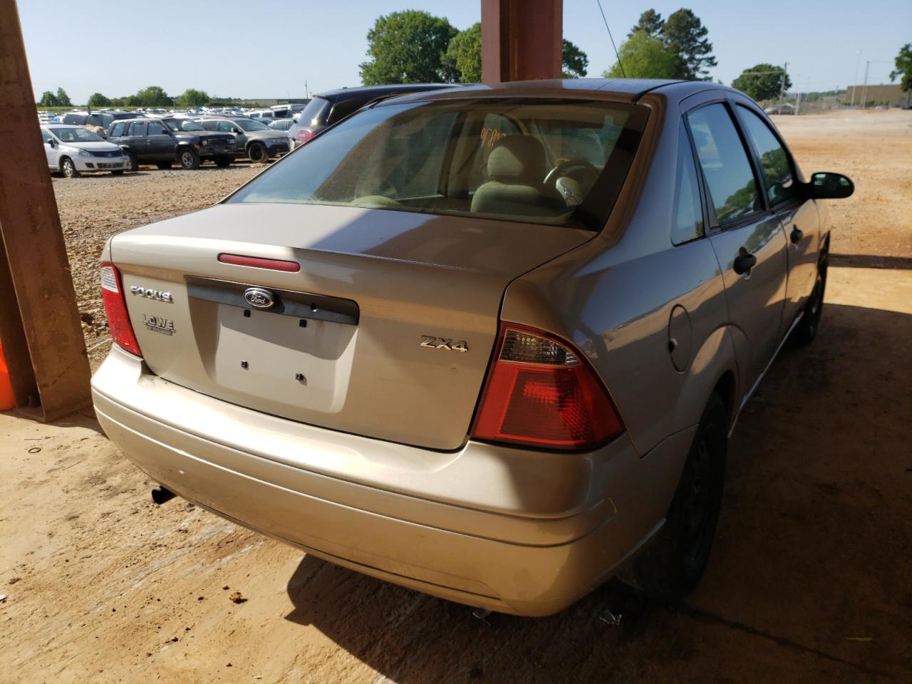 Photo 4 from auction – 2006 FORD FOCUS ZX4 with VIN 1FAFP34N76W106065