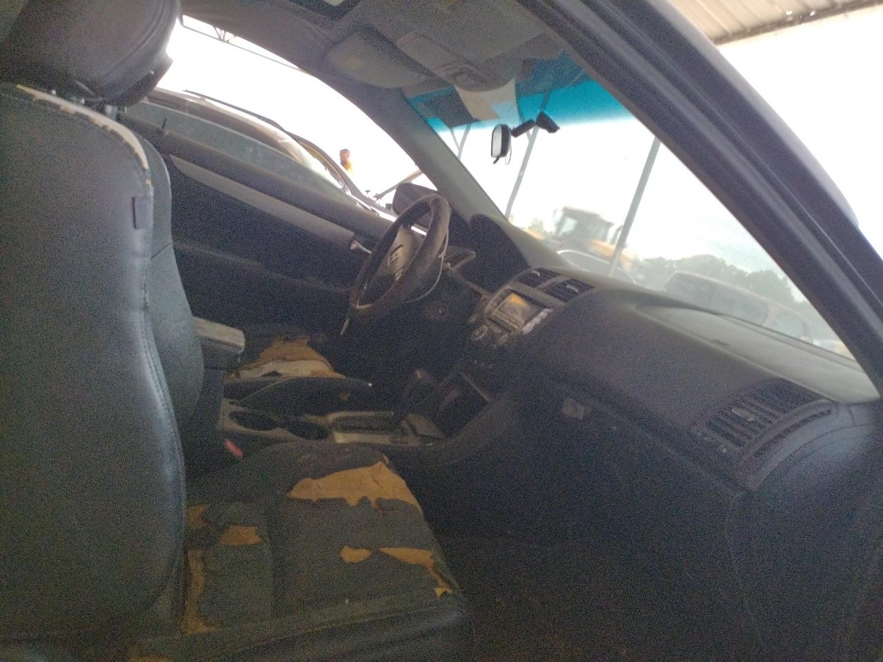 Photo 5 from auction – 2003 HONDA ACCORD EX with VIN 1HGCM82683A024578