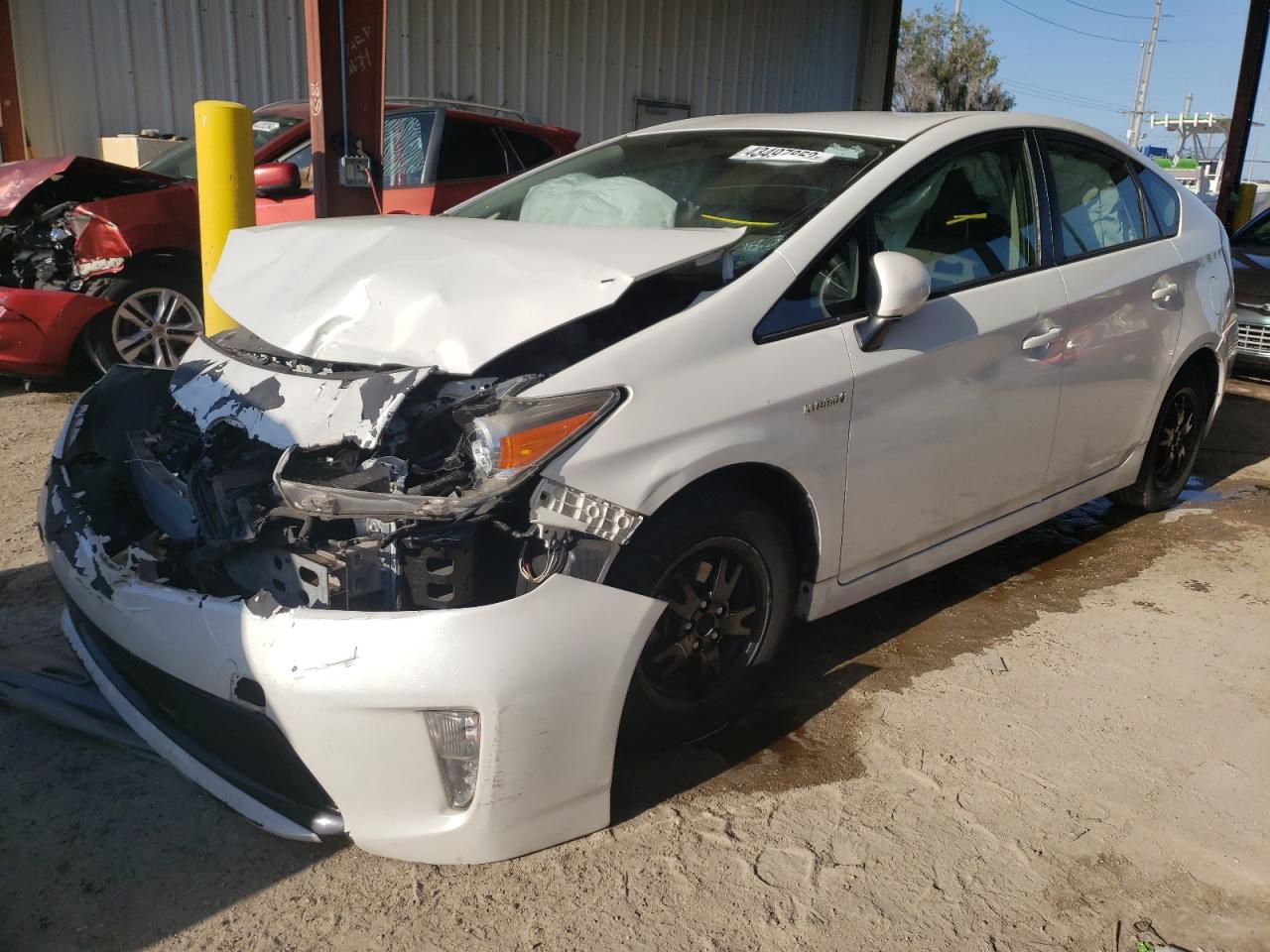 Photo 2 from auction – 2015 TOYOTA PRIUS with VIN JTDKN3DU3F1914917