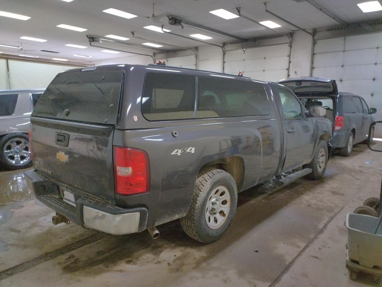 Photo 4 from auction – 2010 CHEVROLET SILVERADO with VIN 1GCPKPE09AZ143357