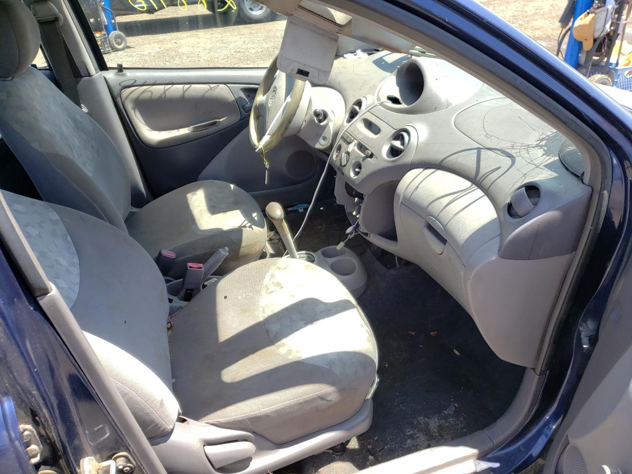 Photo 5 from auction – 2001 TOYOTA ECHO with VIN JTDBT123710143302