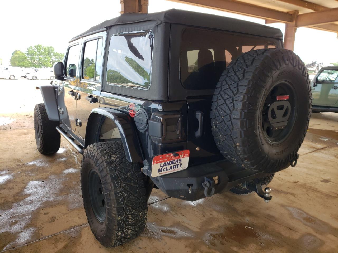 Photo 3 from auction – 2018 JEEP WRANGLER U with VIN 1C4HJXDG1JW127953