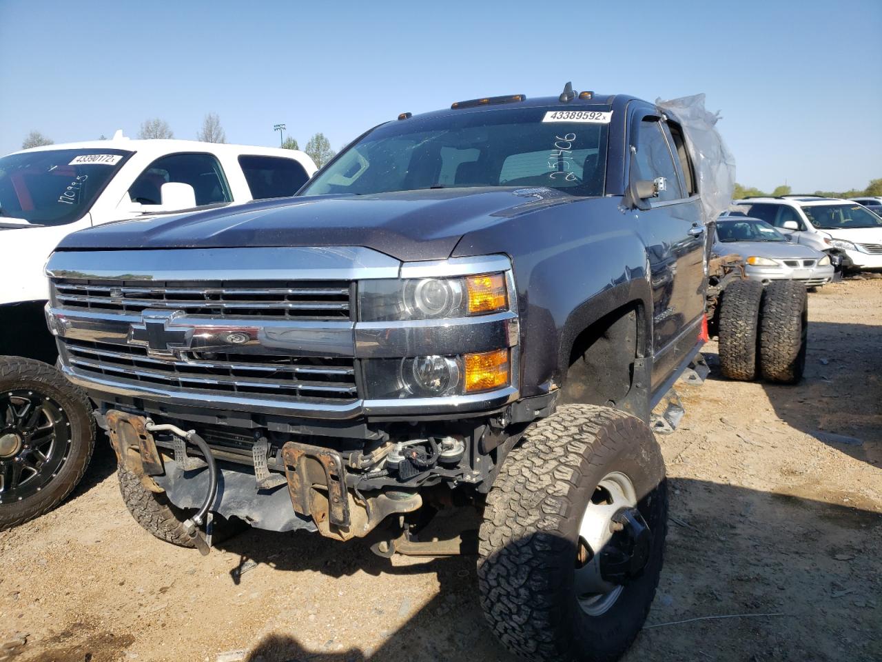 Photo 2 from auction – 2016 CHEVROLET SILVERADO with VIN 1GC4K0C83GF251406
