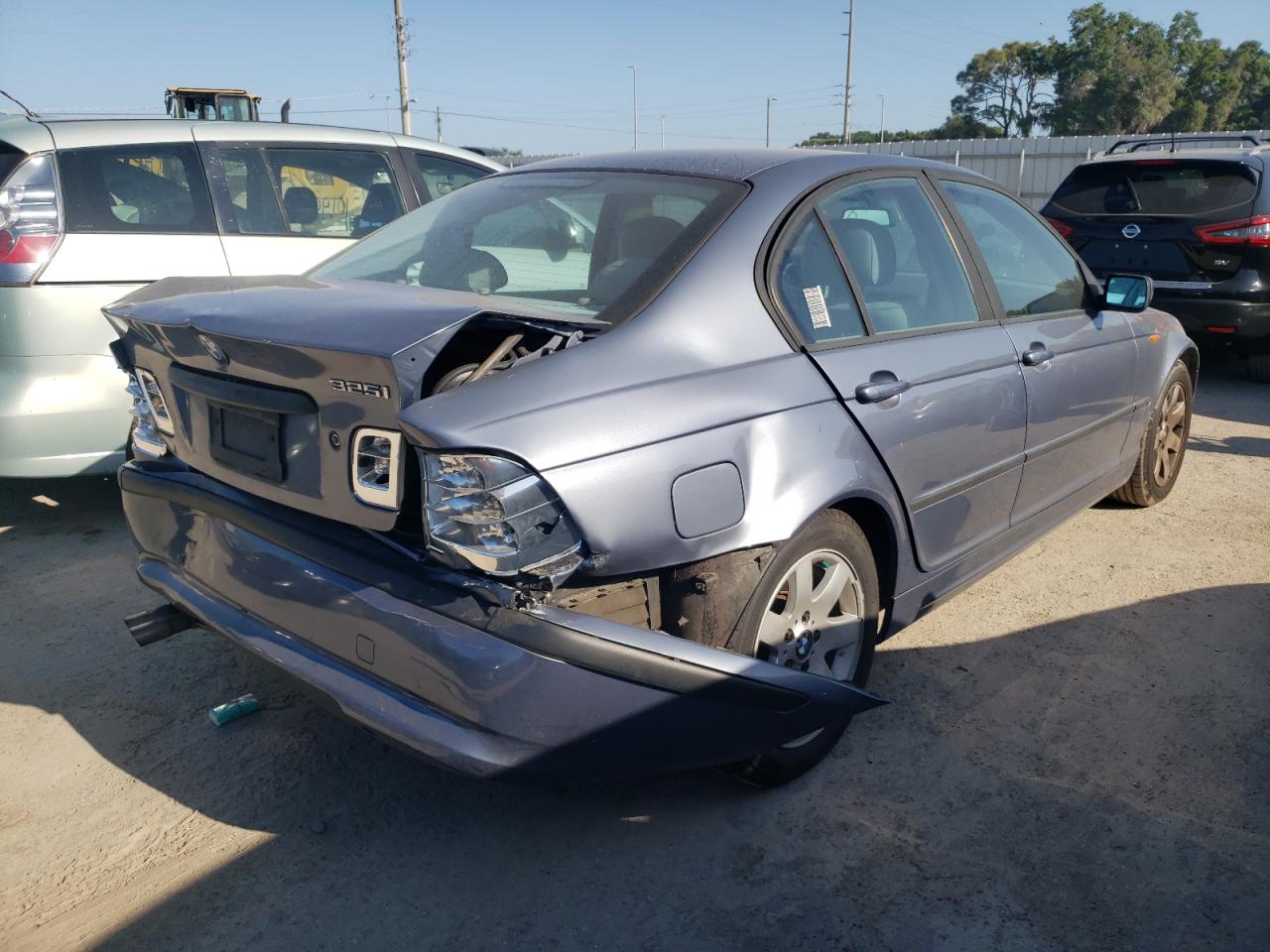 Photo 4 from auction – 2002 BMW 325 I with VIN WBAET37432NJ22040
