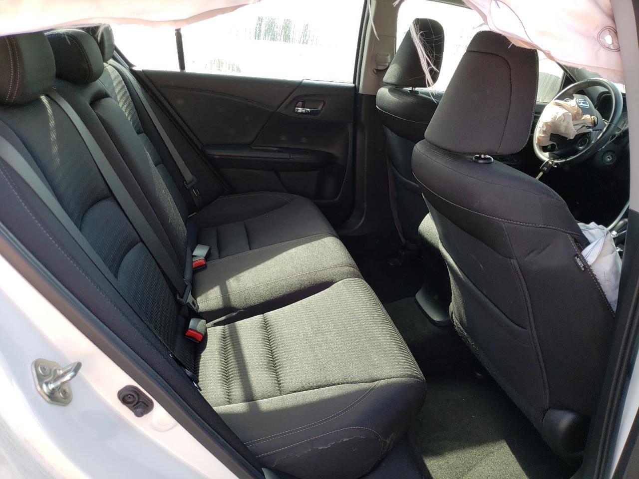 Photo 6 from auction – 2015 HONDA ACCORD with VIN 1HGCR2F57FA102241