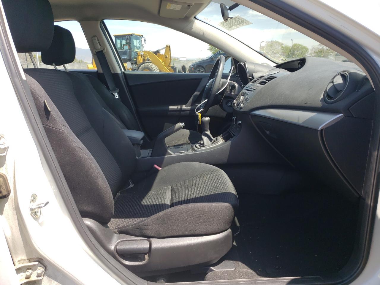 Photo 5 from auction – 2012 MAZDA 3 I with VIN JM1BL1V86C1545381