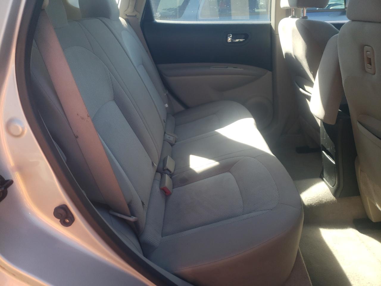 Photo 6 from auction – 2011 NISSAN ROGUE S with VIN JN8AS5MT0BW189608