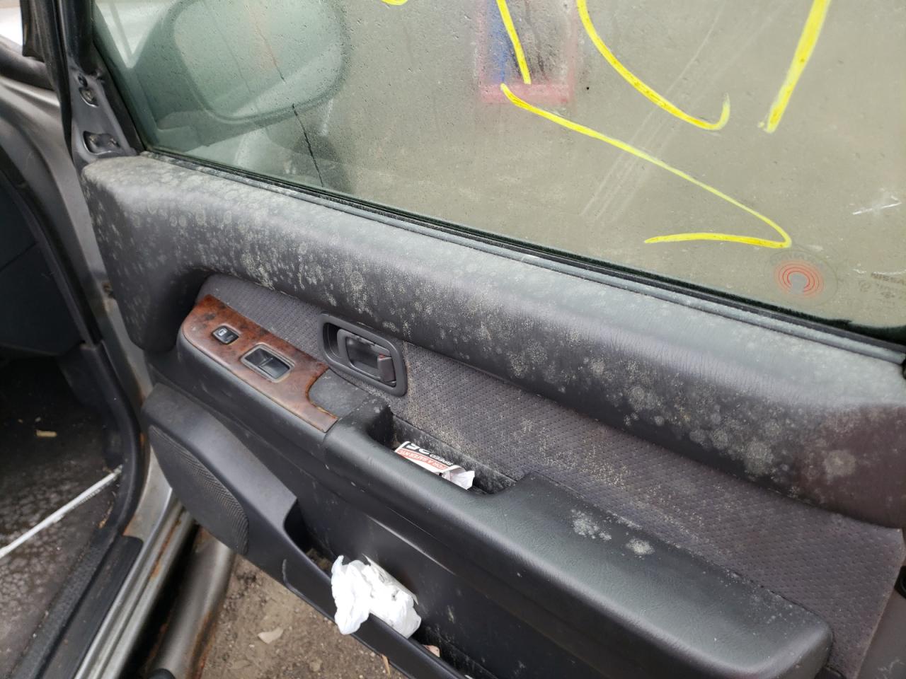 Photo 9 from auction – 2000 NISSAN PATHFINDER with VIN JN8AR07Y3YW444217