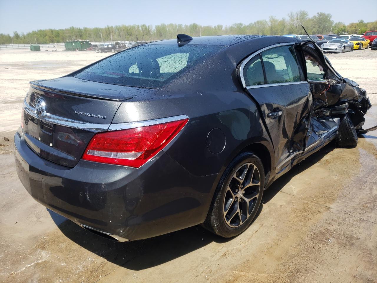 Photo 4 from auction – 2016 BUICK LACROSSE S with VIN 1G4G45G31GF229709