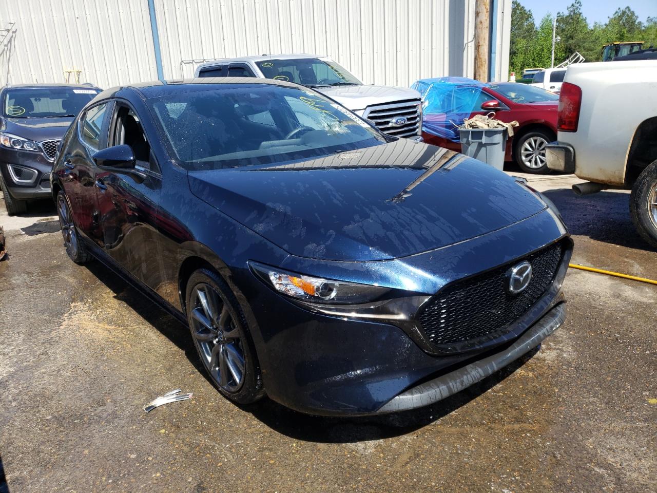 MAZDA 3 PREFERRE 2019 with VIN JM1BPAMM4K1133252 - Photo from auction