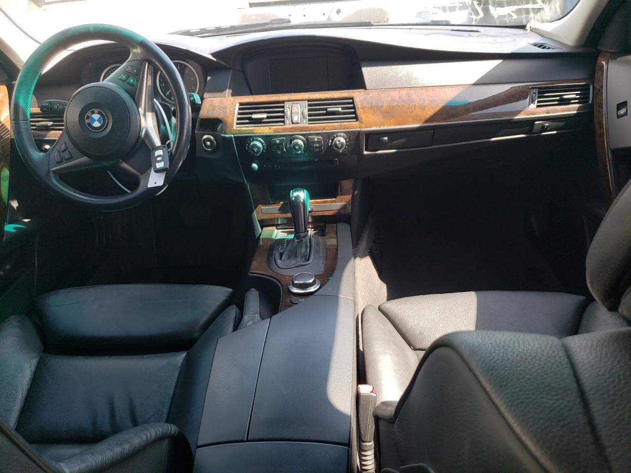 Photo 9 from auction – 2007 BMW 525 I with VIN WBANE53557CW61301