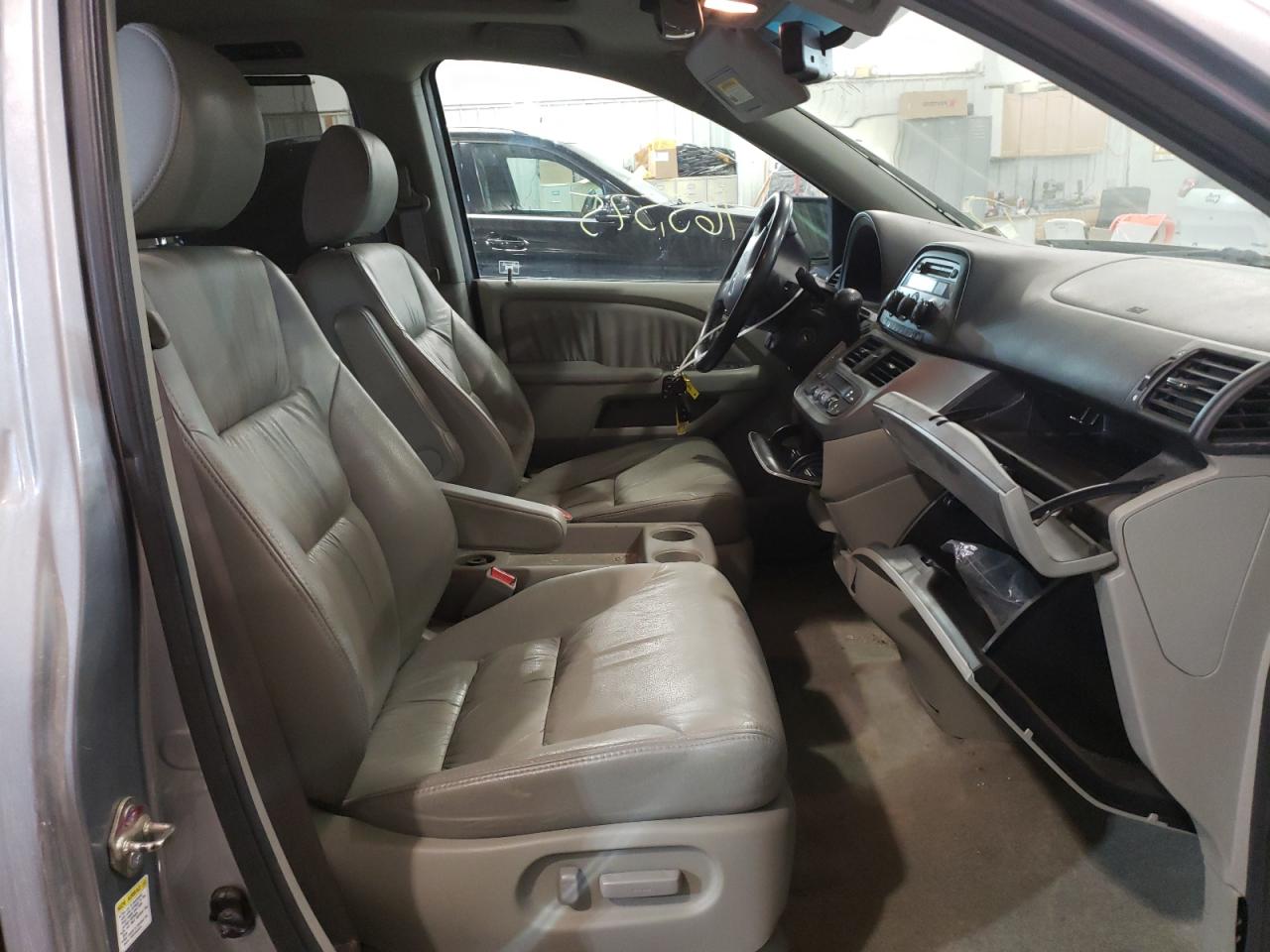Photo 5 from auction – 2010 HONDA ODYSSEY EX with VIN 5FNRL3H67AB033458