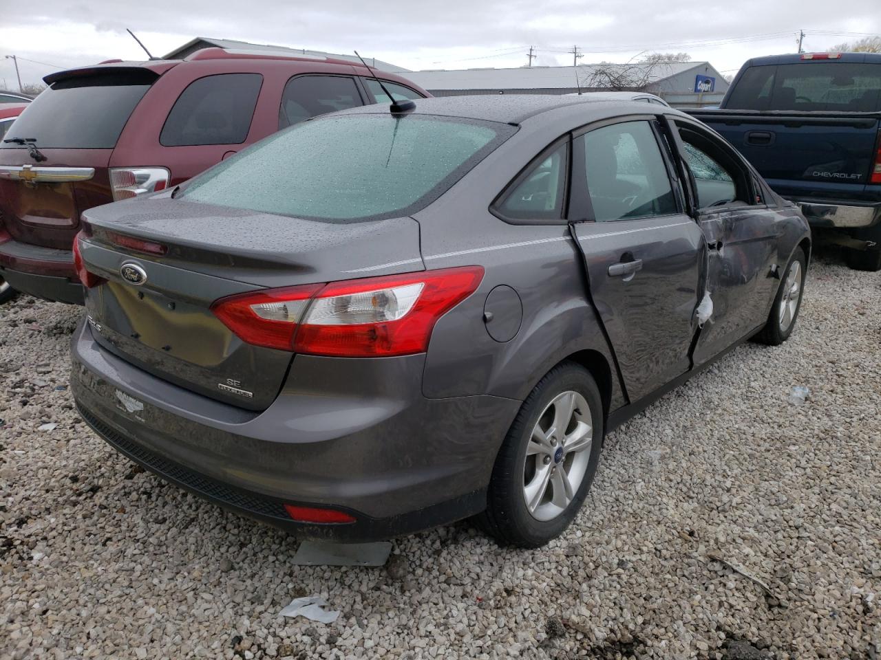 Photo 4 from auction – 2013 FORD FOCUS SE with VIN 1FADP3F22DL182155