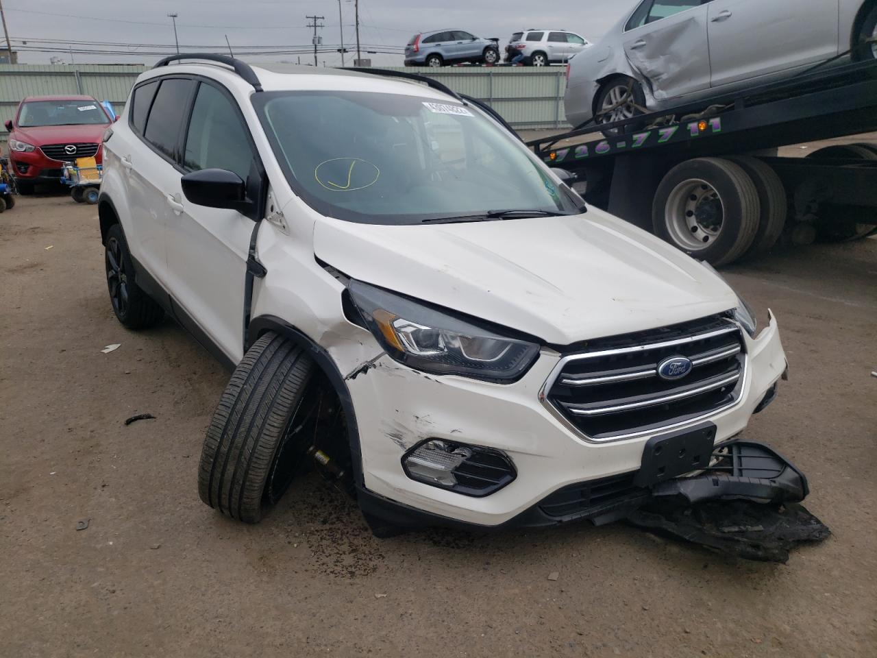 Photo 1 from auction – 2017 FORD ESCAPE SE with VIN 1FMCU9G9XHUA76335