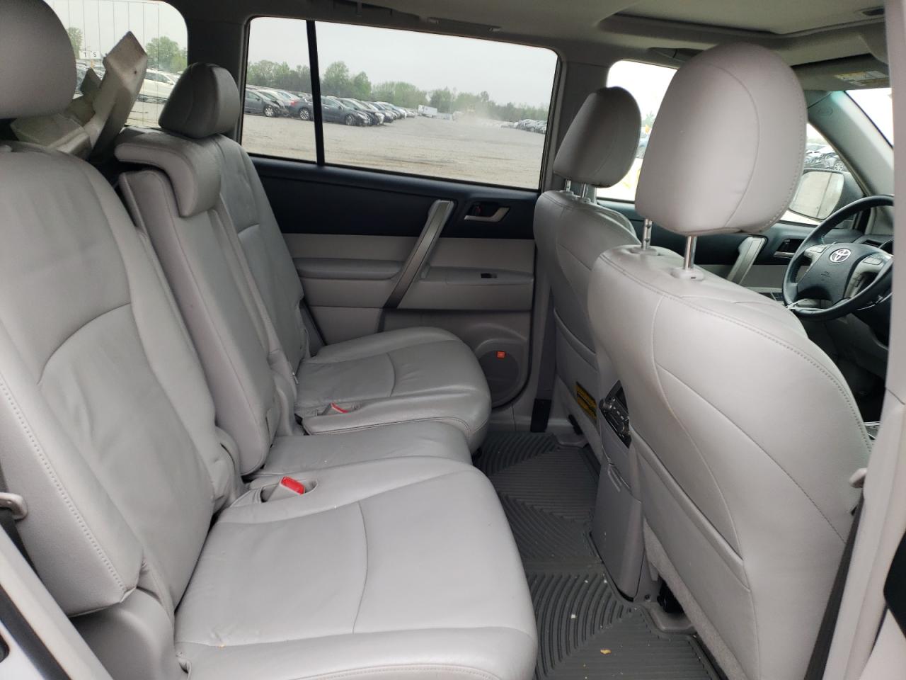 Photo 6 from auction – 2009 TOYOTA HIGHLANDER with VIN JTEES43A092120860