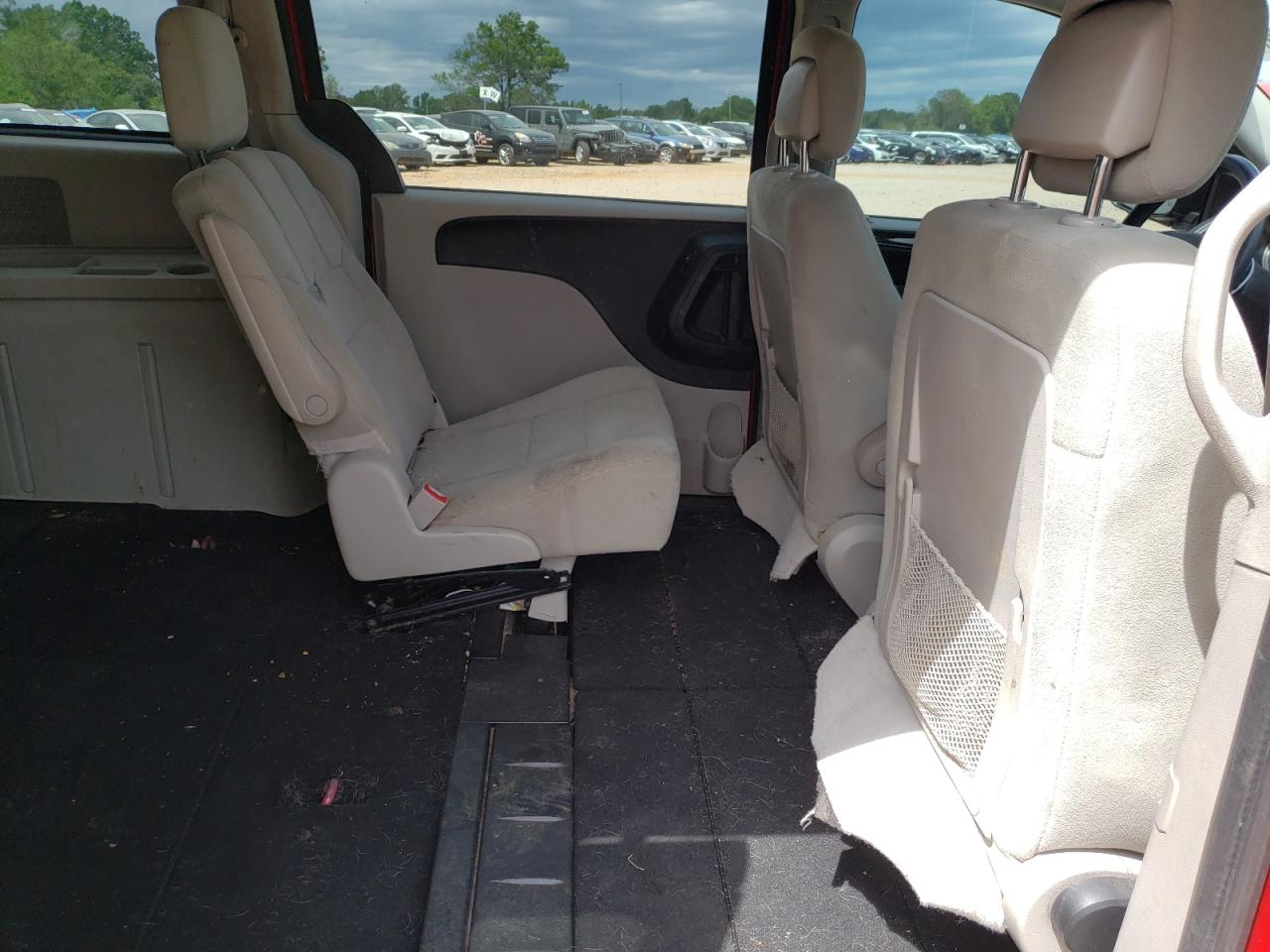 Photo 6 from auction – 2012 DODGE GRAND CARA with VIN 2C4RDGCG2CR298879