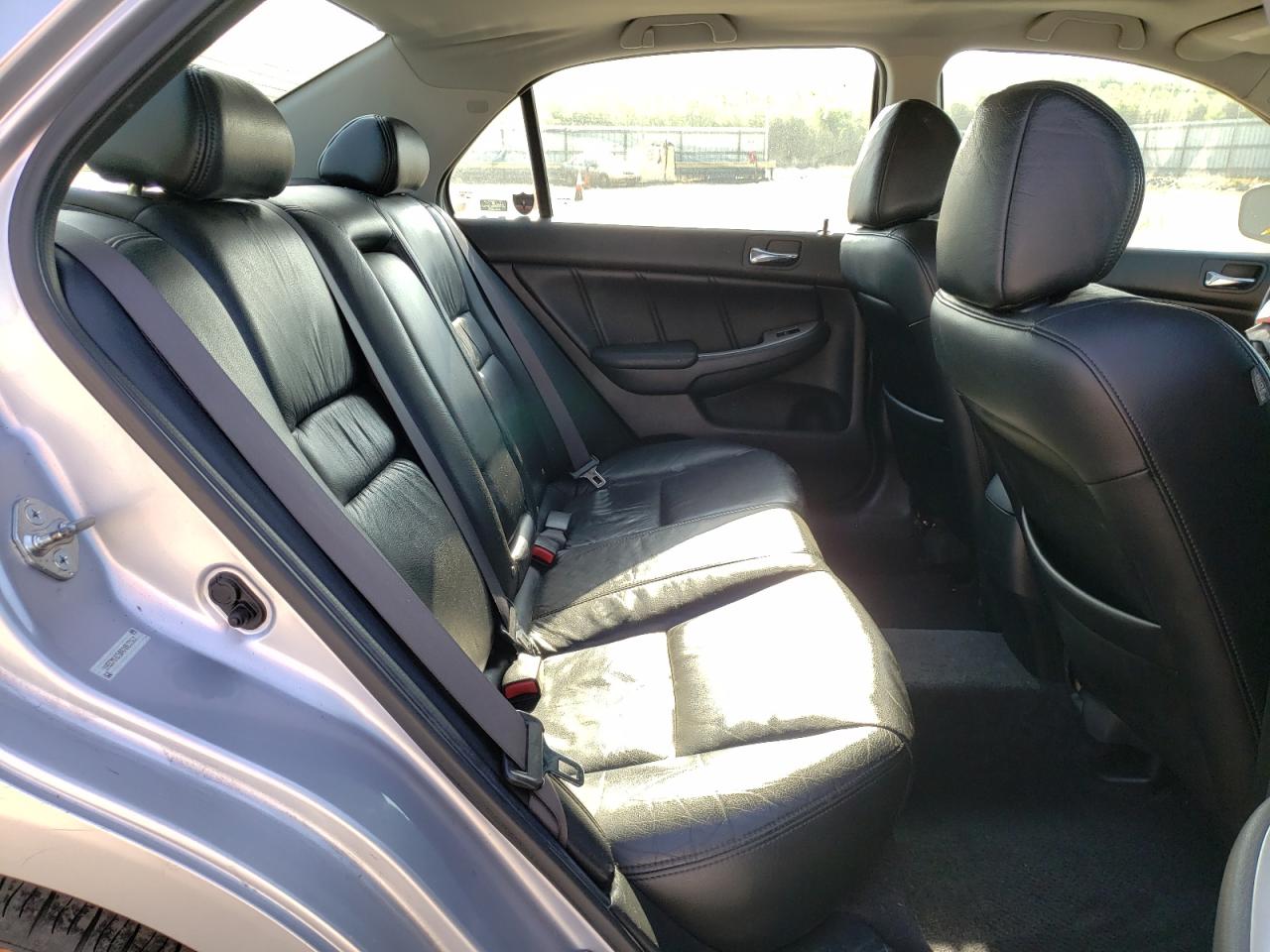 Photo 6 from auction – 2004 HONDA ACCORD EX with VIN 1HGCM66504A063561
