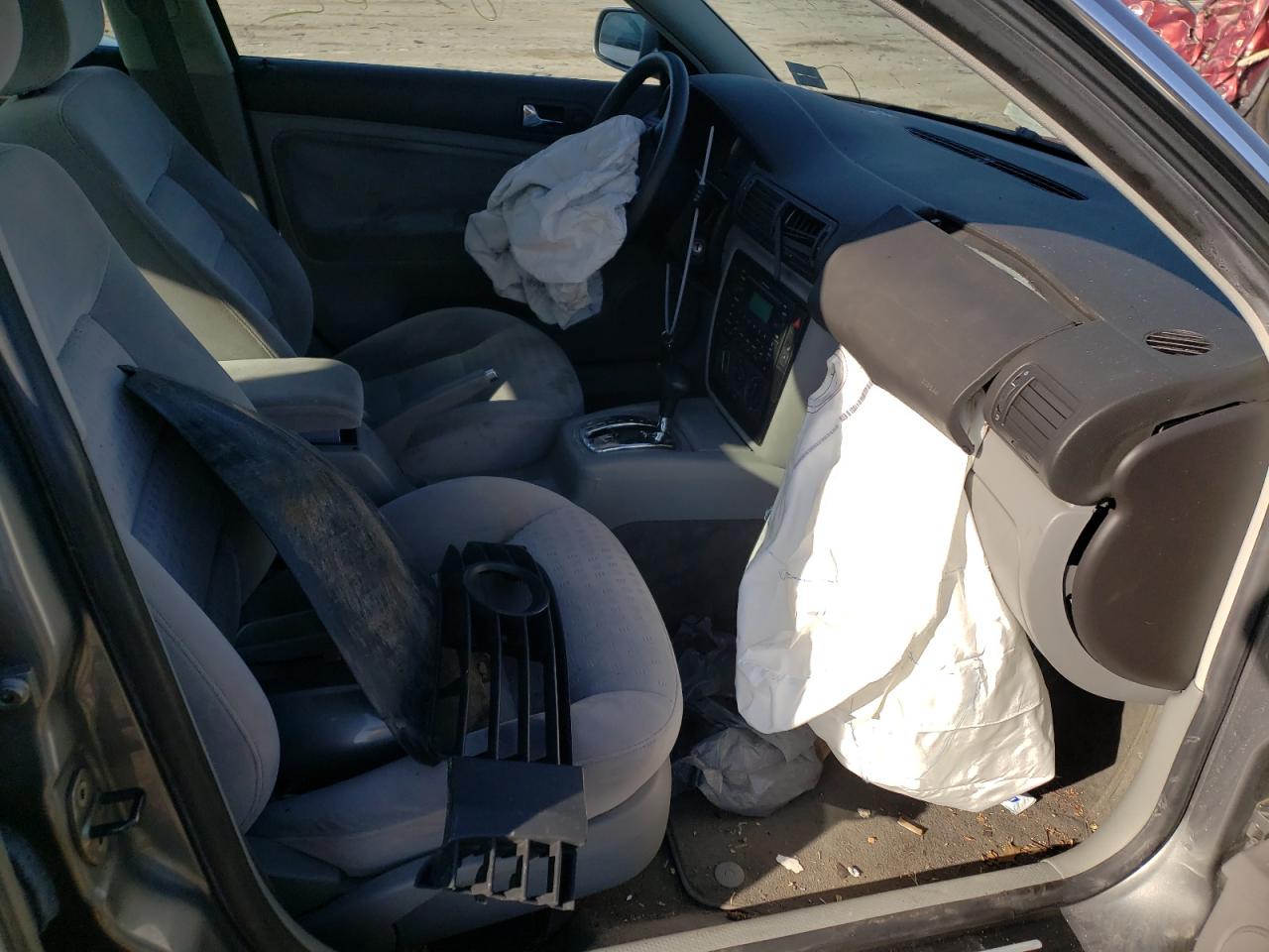 Photo 5 from auction – 2002 VOLKSWAGEN PASSAT GLS with VIN WVWPD63B02P436375
