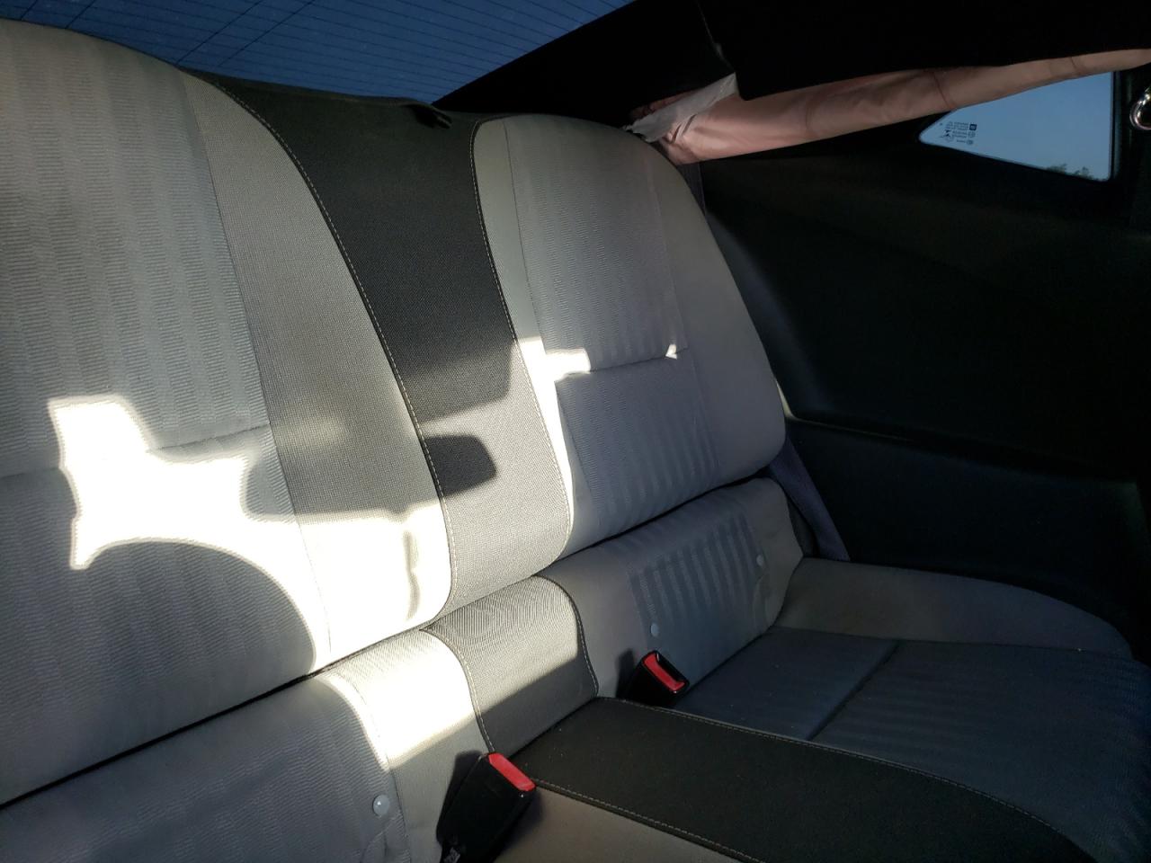 Photo 6 from auction – 2015 CHEVROLET CAMARO LS with VIN 2G1FB1E39F9254696