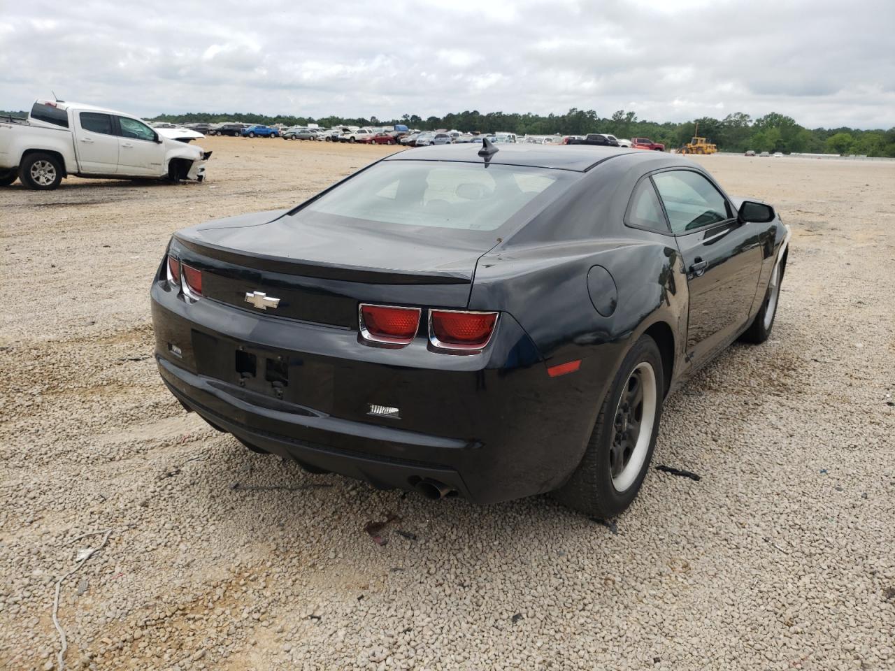 Photo 4 from auction – 2013 CHEVROLET CAMARO LS with VIN 2G1FA1E37D9223169