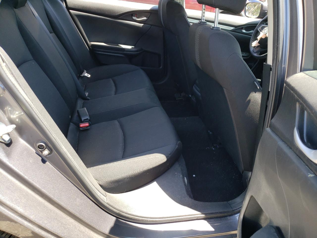 Photo 6 from auction – 2018 HONDA CIVIC LX with VIN 2HGFC2F57JH526222
