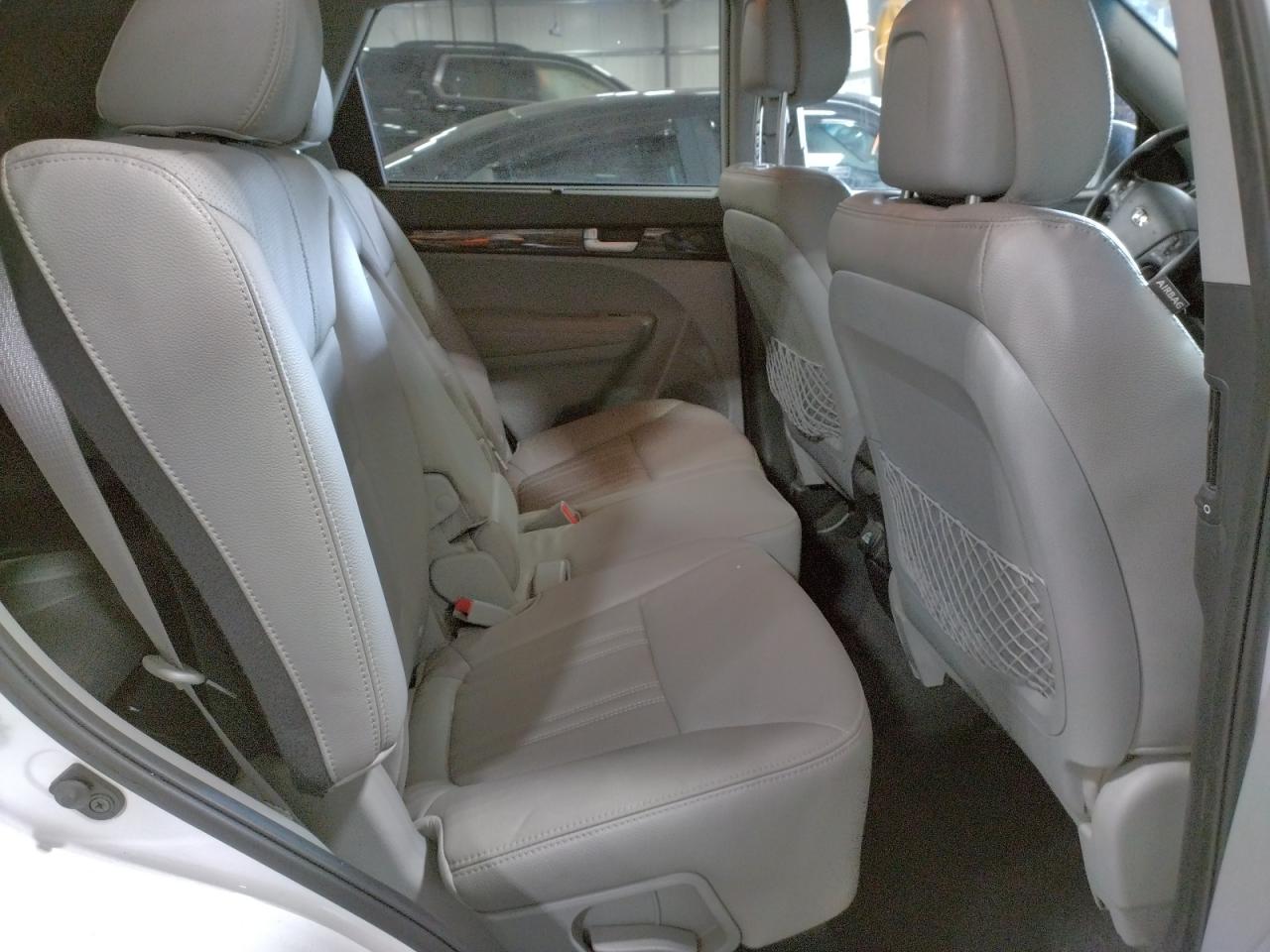 Photo 17 from auction – 2014 KIA SORENTO SX with VIN 5XYKWDA70EG529332