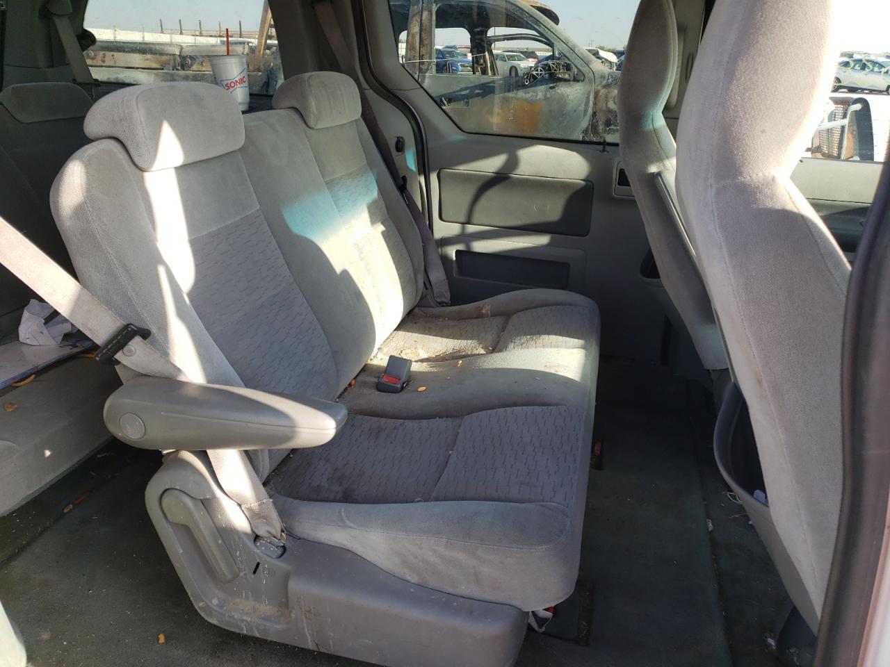 Photo 6 from auction – 2005 FORD FREESTAR S with VIN 2FMZA51605BA03552