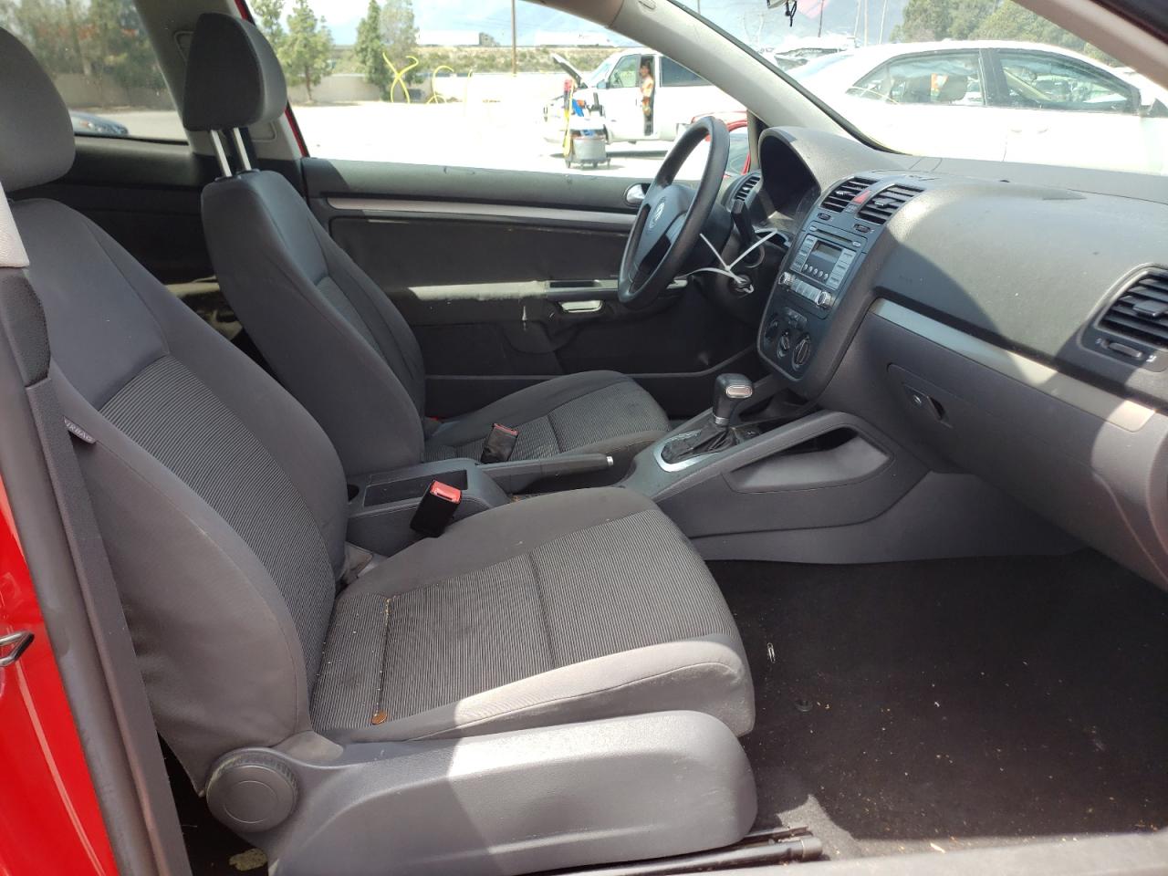 Photo 5 from auction – 2008 VOLKSWAGEN RABBIT with VIN WVWBB71K08W006840