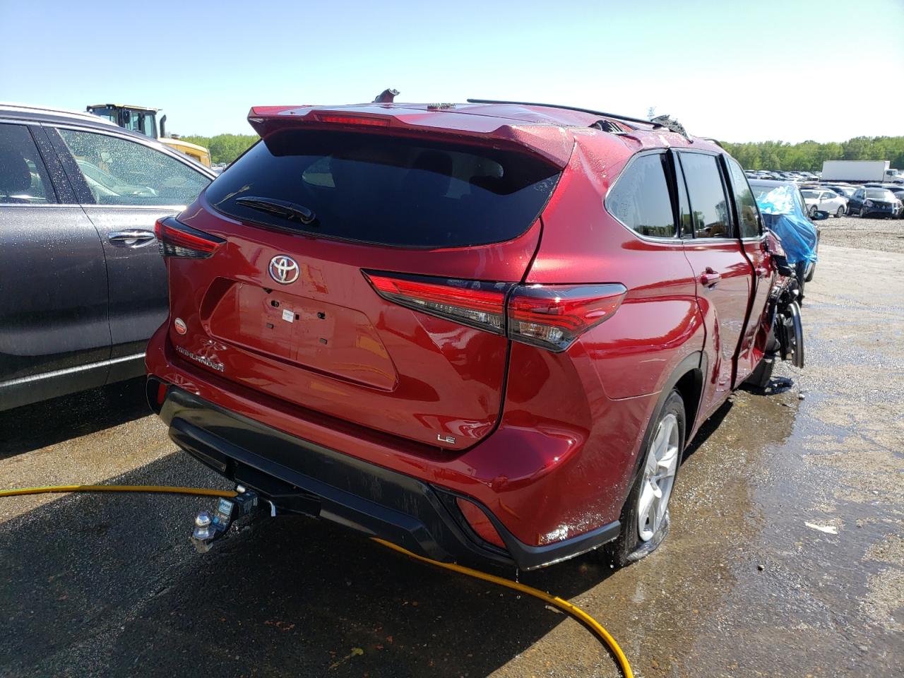 Photo 4 from auction – 2021 TOYOTA HIGHLANDER with VIN 5TDZZRAHXMS528721