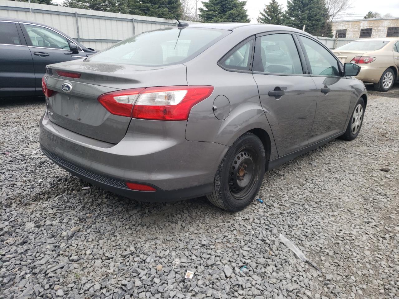 Photo 4 from auction – 2014 FORD FOCUS S with VIN 1FADP3E27EL249318