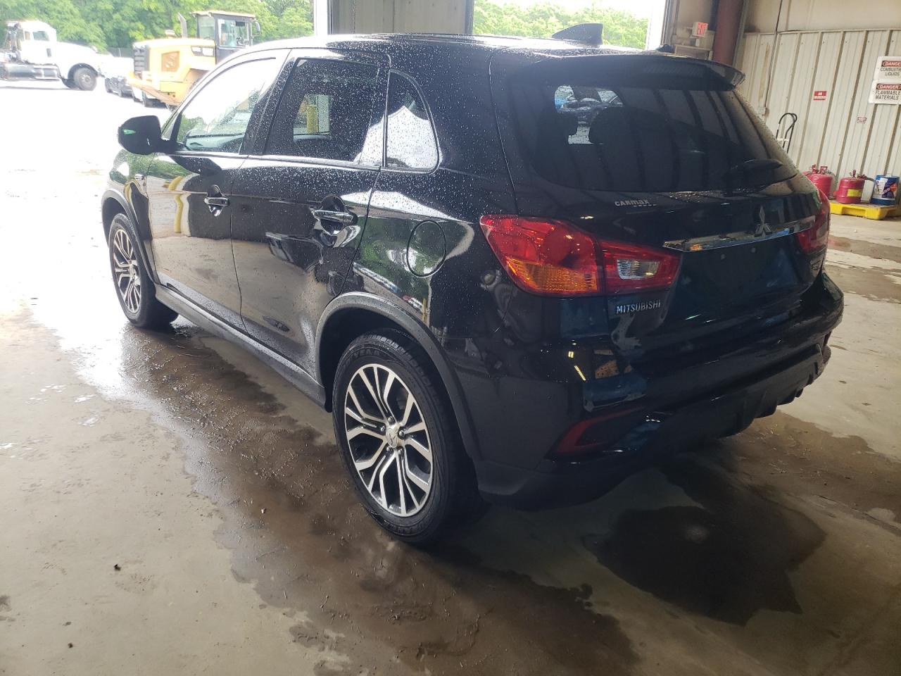 Photo 3 from auction – 2019 MITSUBISHI OUTLANDER with VIN JA4AP3AU6KU033920