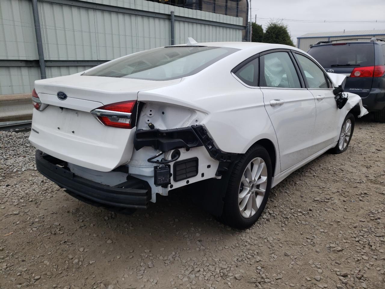 Photo 4 from auction – 2020 FORD FUSION SE with VIN 3FA6P0H79LR131901