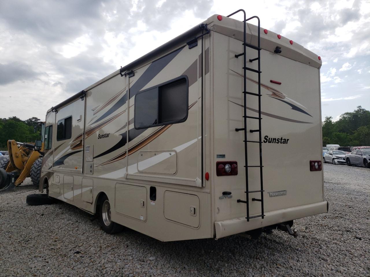 Photo 3 from auction – 2015 FORD F53 with VIN 1F65F5DY0F0A06992