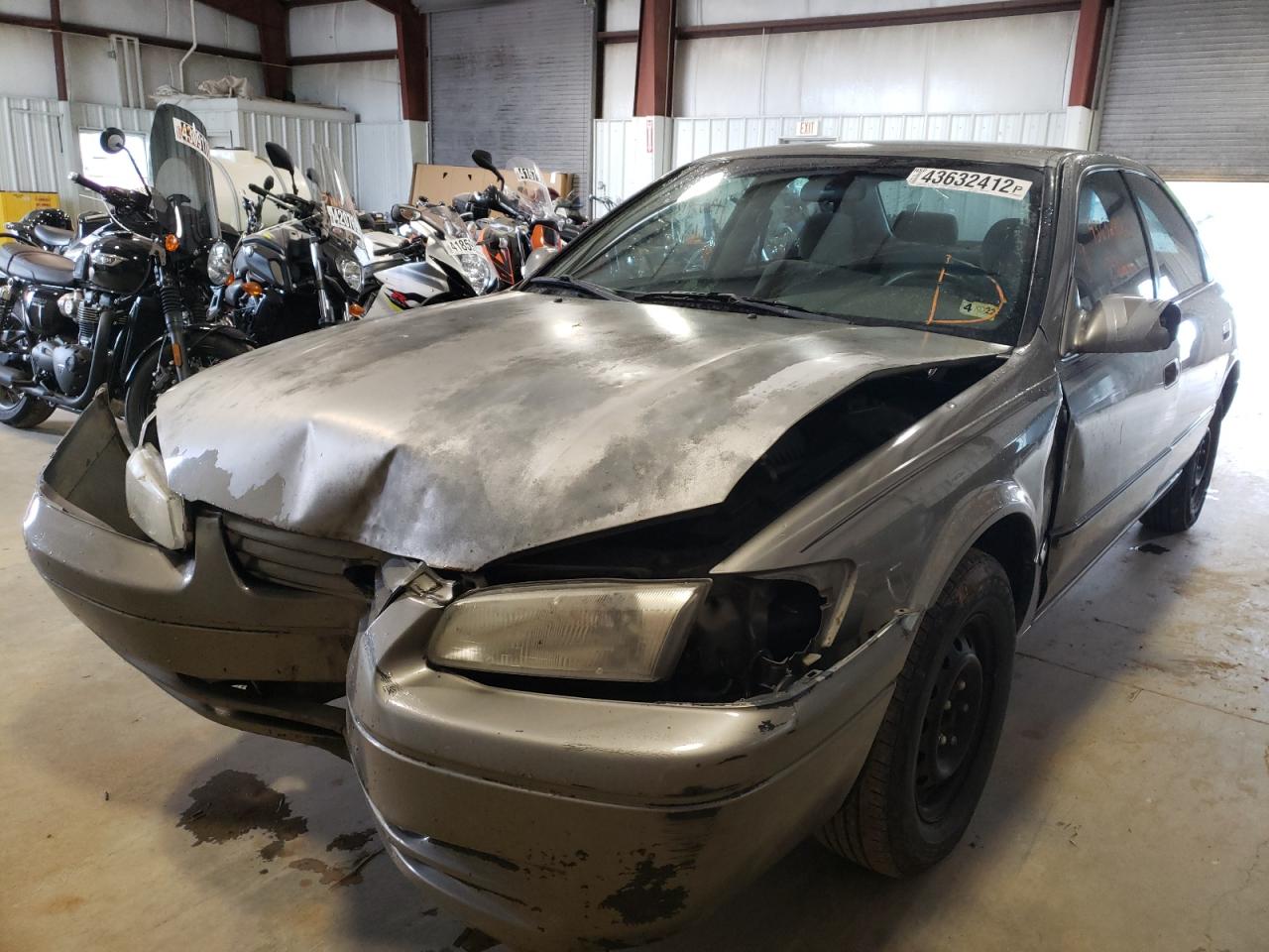 Photo 2 from auction – 1997 TOYOTA CAMRY CE with VIN 4T1BG22K2VU097387