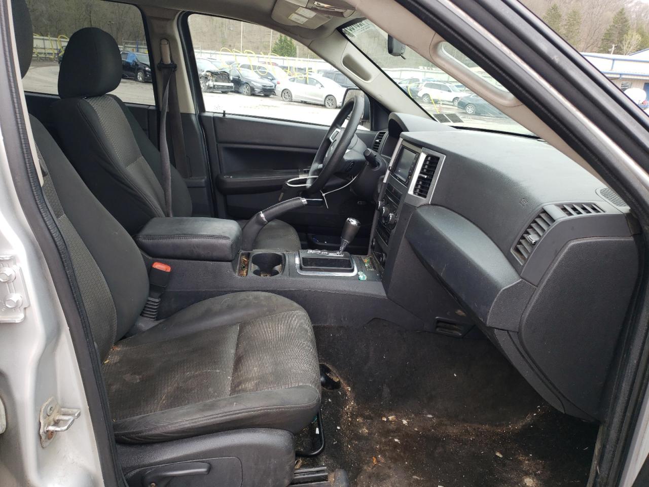 Photo 5 from auction – 2009 JEEP GRAND CHER with VIN 1J8GR48K69C549255